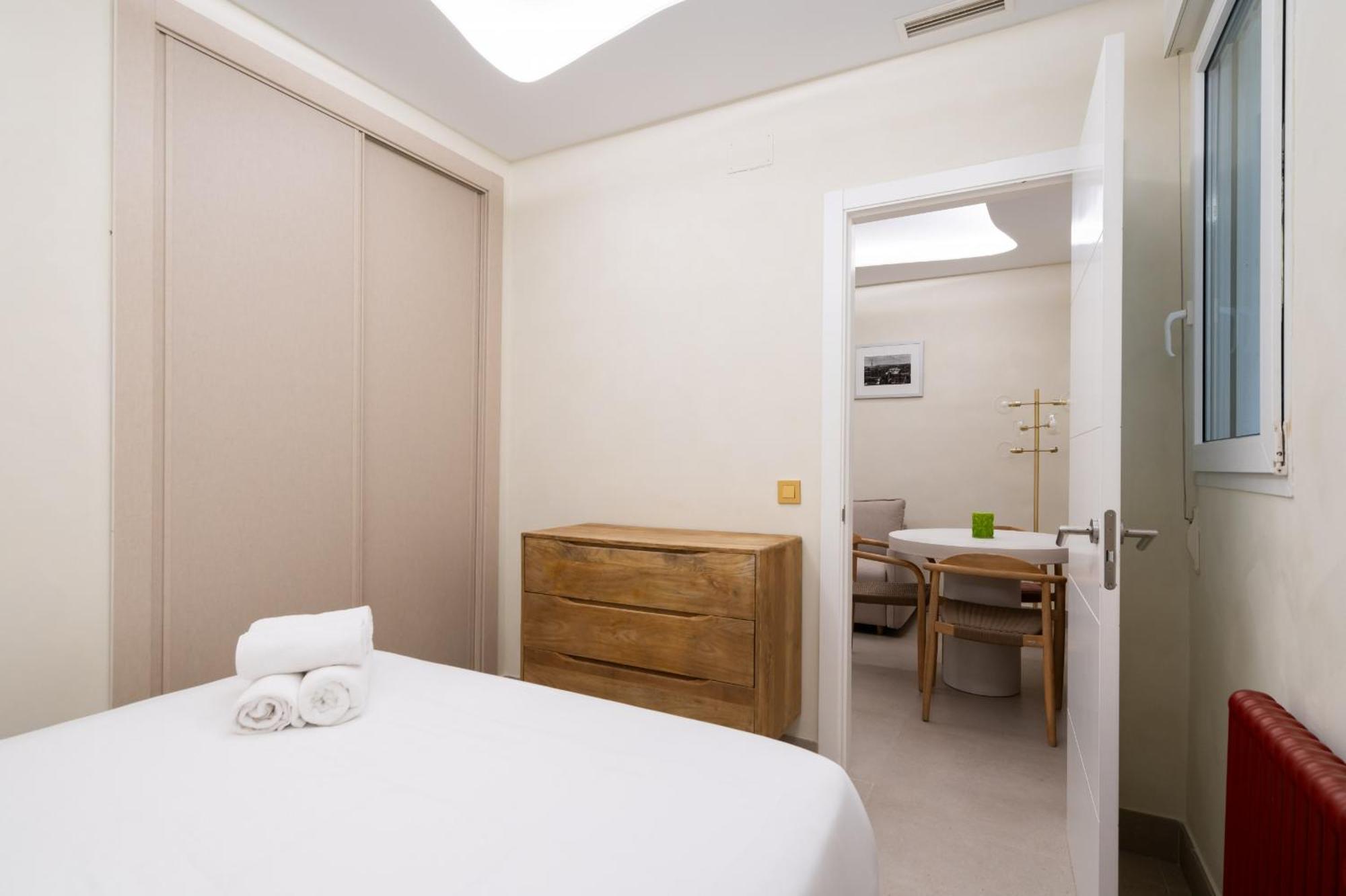 מדריד Apartamento Exclusivo En El Retiro Metro Ibiza Alquiler Temporal מראה חיצוני תמונה